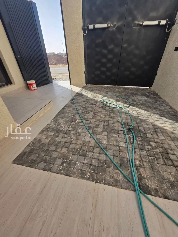 دور للبيع في شارع رقم 162, حي الجنادرية, مدينة الرياض, منطقة الرياض صورة 3