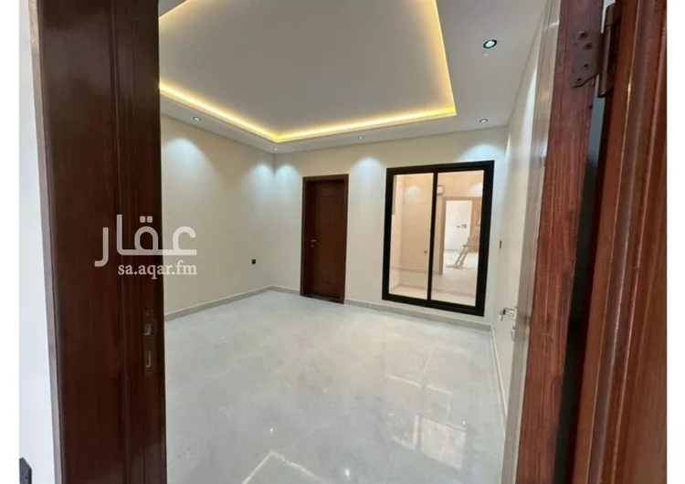 Floor for Sale in Riyadh Dirab 13