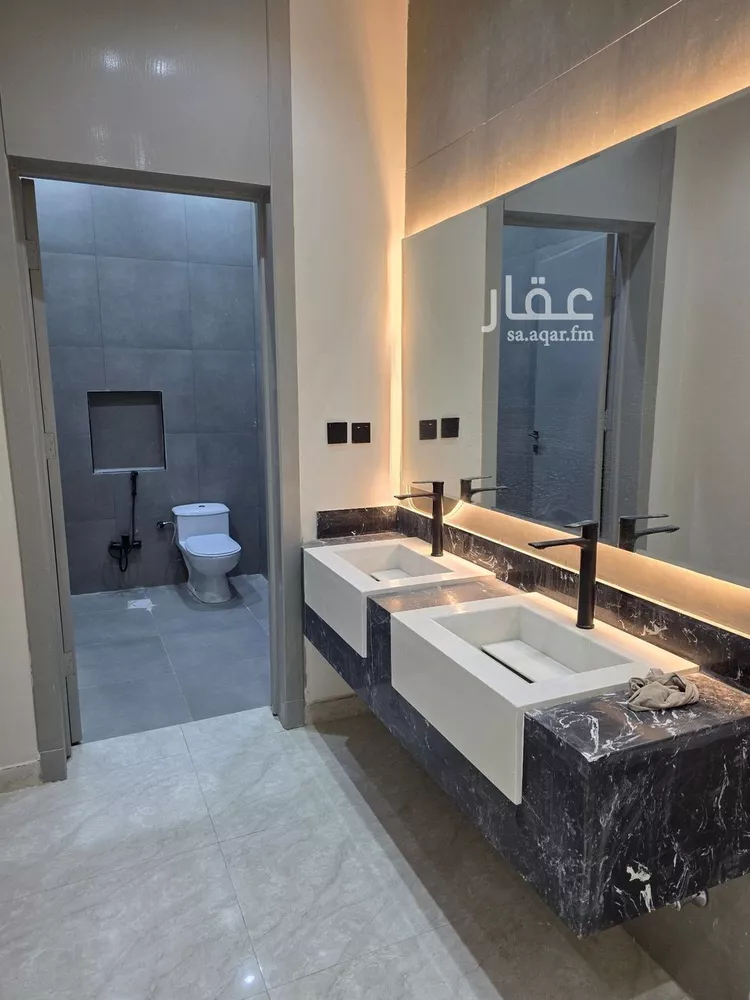 Floor for Sale in Riyadh Okaz 16
