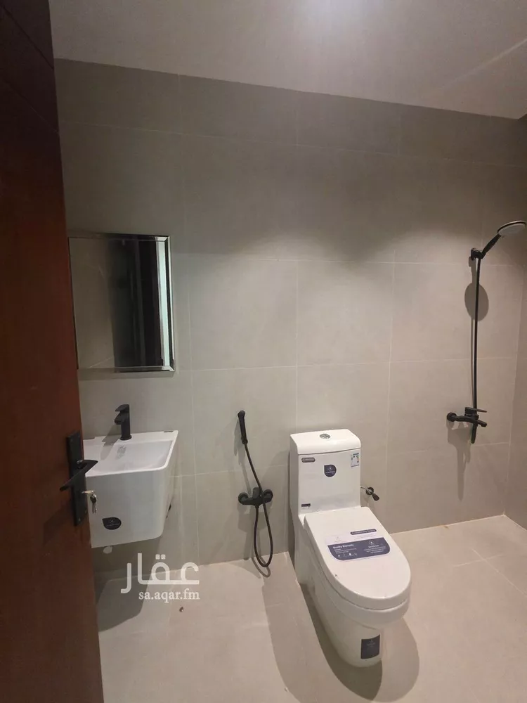 دور للبيع في شارع جبل الأجداد, حي الدار البيضاء, مدينة الرياض, منطقة الرياض 13