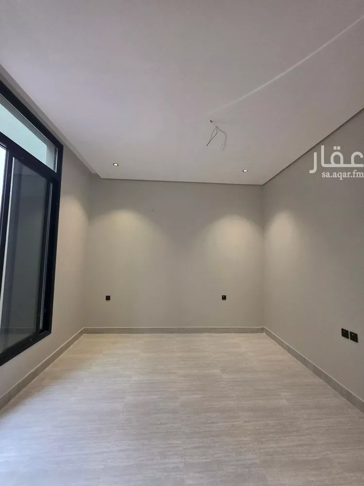 Floor for Sale in Riyadh Ar Rimal 7