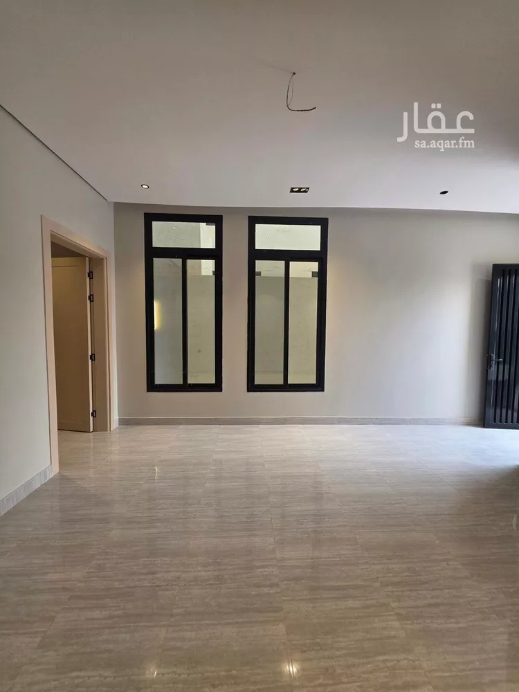 Floor for Sale in Riyadh Ar Rimal 16