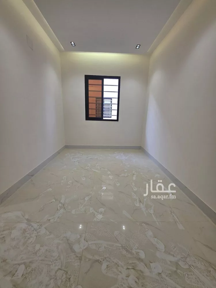 دور للبيع في شارع روضة عشيران, حي طيبة, مدينة الرياض, منطقة الرياض 15