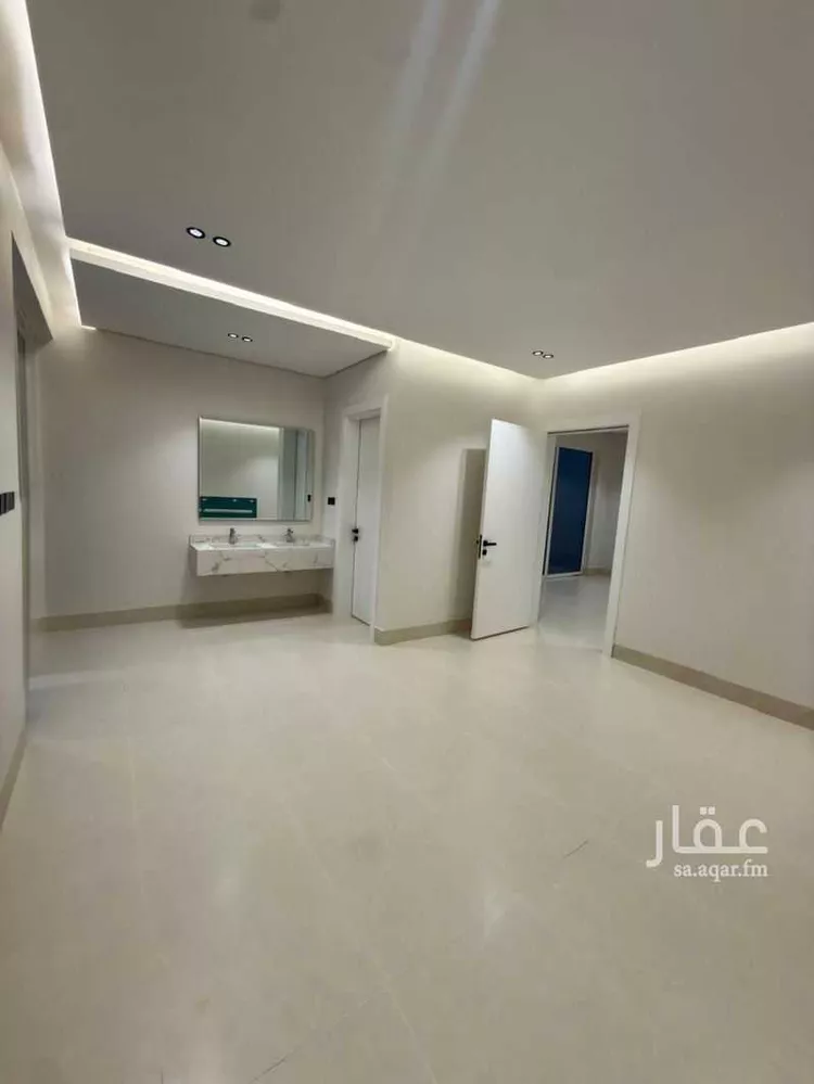 Floor for Sale in Riyadh Ar Rimal 10