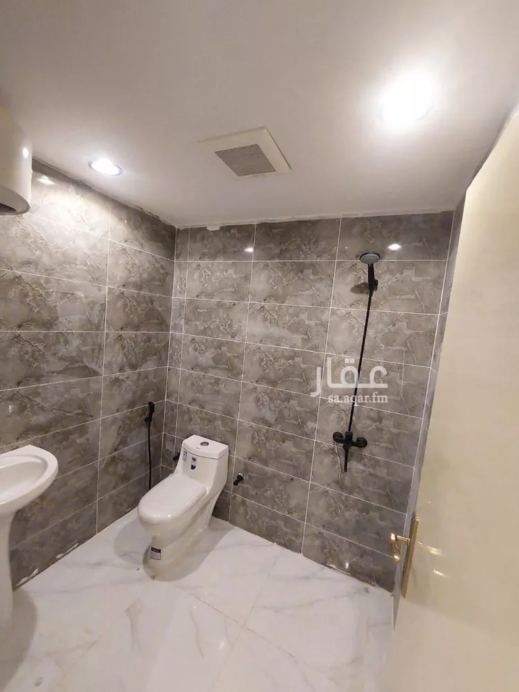 شقة للإيجار في شارع المهندس مساعد العنقري, حي الورود, مدينة الرياض, منطقة الرياض صورة 2