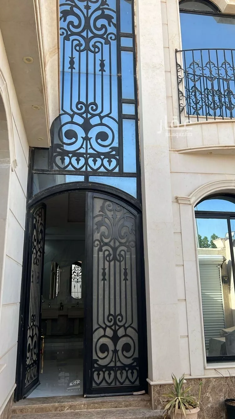 فيلا للبيع في شارع إبراهيم بن موسى الفيومي, حي الرمال, مدينة الرياض, منطقة الرياض