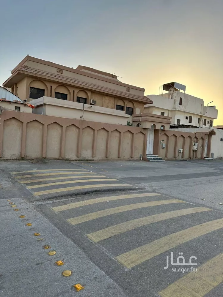 فيلا للبيع في شارع الشرفيه, حي بدر, مدينة الرياض, منطقة الرياض صورة 3