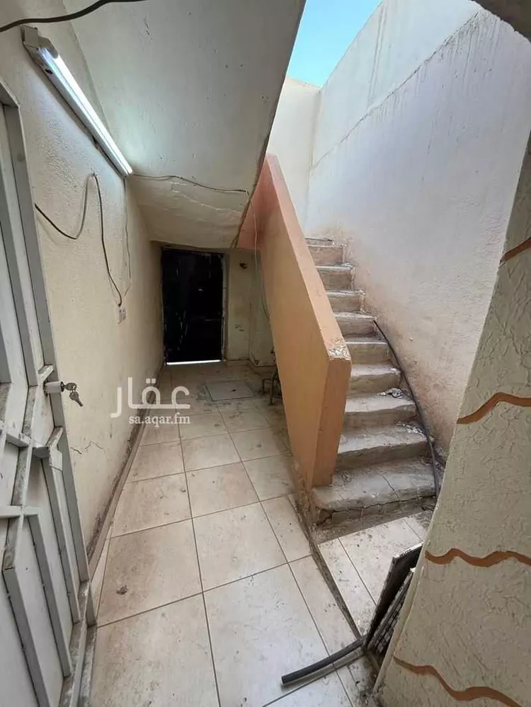دور للبيع في شارع زياد بن جاريه التميمي, حي النخيل, مدينة المدينه المنوره, منطقة المدينة المنورة صورة 2