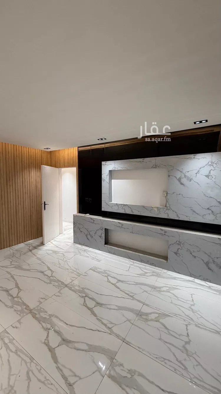 Building for Rent in Riyadh Al Aqiq