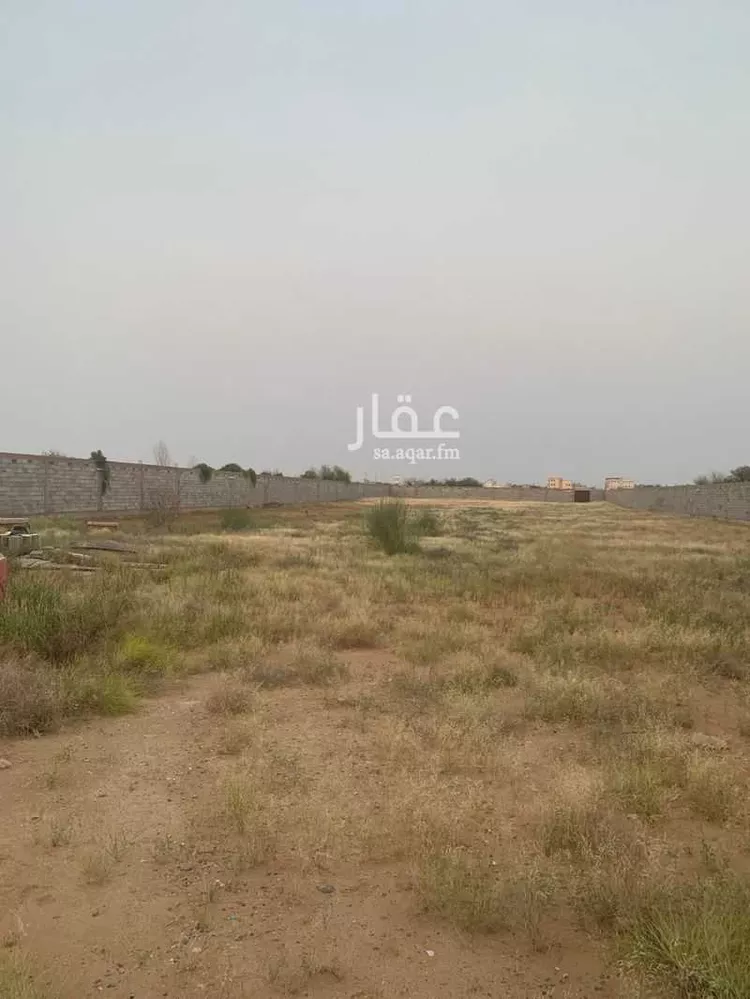 أرض للإيجار في شارع الامير مقرن بن عبدالعزيز ، حي صامطة ، صامطة ، صامطة