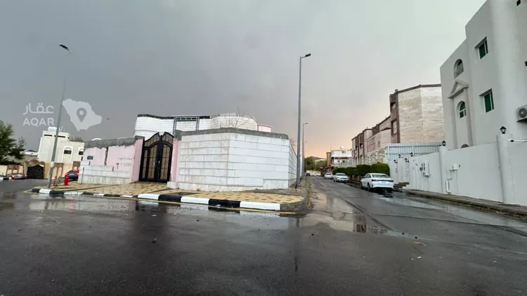 فيلا للبيع في شارع انس ابن مالك, حي أم العراد, مدينة الطائف, منطقة مكة المكرمة
