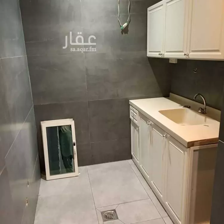 مكتب تجاري للإيجار في شارع جثامة ابن قيس, حي المحمدية, مدينة جدة, منطقة مكة المكرمة صورة 3