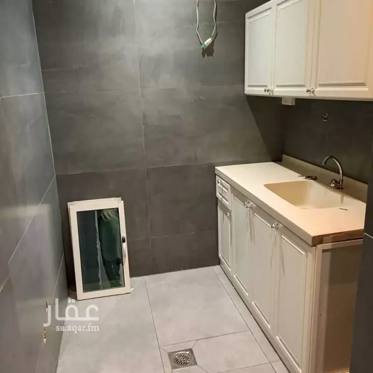 مكتب تجاري للإيجار في شارع ابراهيم عبدالله العنقري, حي المحمدية, مدينة جدة, منطقة مكة المكرمة صورة 2