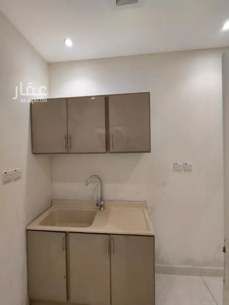 شقة للإيجار في شارع ابي بكر الصديق الفرعي, حي النزهة, مدينة الرياض, منطقة الرياض صورة 2