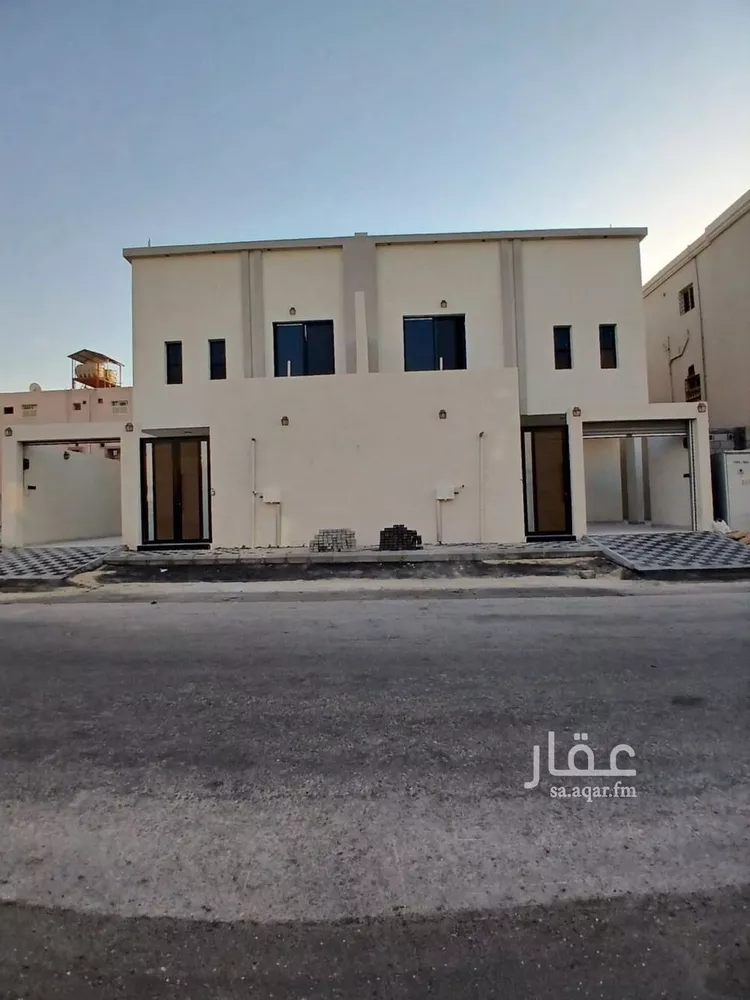 فيلا للبيع في شارع ثمامة بن بجاد العنبري, حي طيبة, مدينة الدمام, المنطقة الشرقية