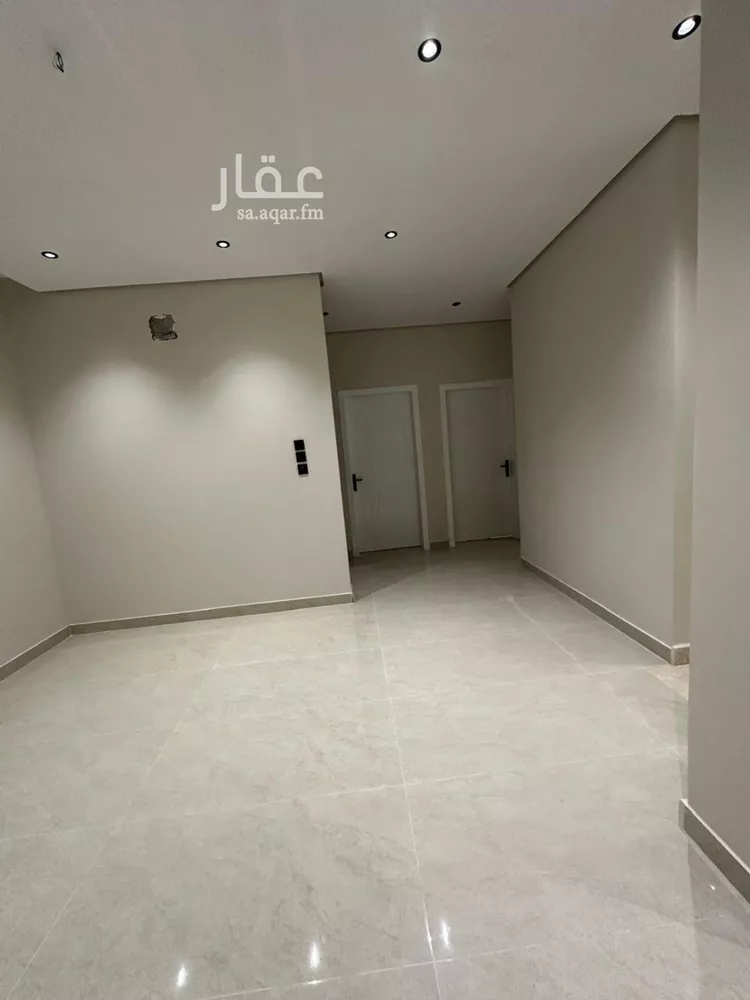 فيلا للبيع في شارع وداعة بن ابي زيد, حي طيبة, مدينة الدمام, المنطقة الشرقية صورة 2
