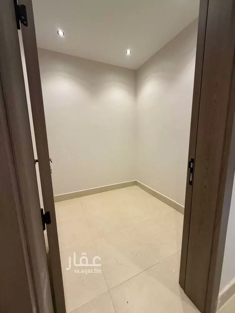 فيلا للبيع في شارع ابراهيم بن جمعه, حي الصفاء, مدينة الرياض, منطقة الرياض 13