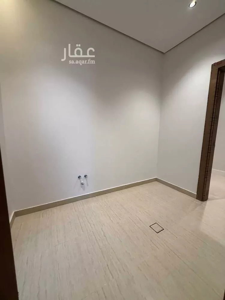 فيلا للبيع في شارع حمزة بن عطية, حي الصفاء, مدينة الرياض, منطقة الرياض 17
