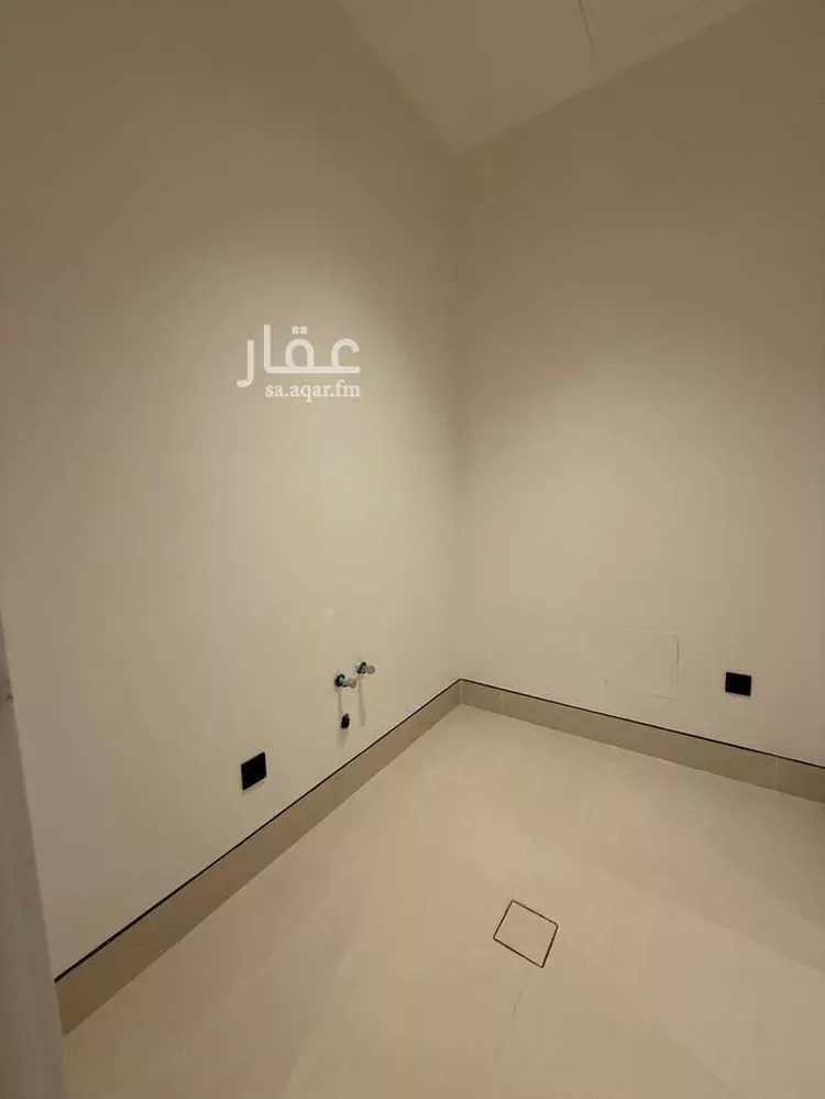 فيلا للبيع في شارع أحمد بن أصبغ, حي الصفاء, مدينة الرياض, منطقة الرياض 9