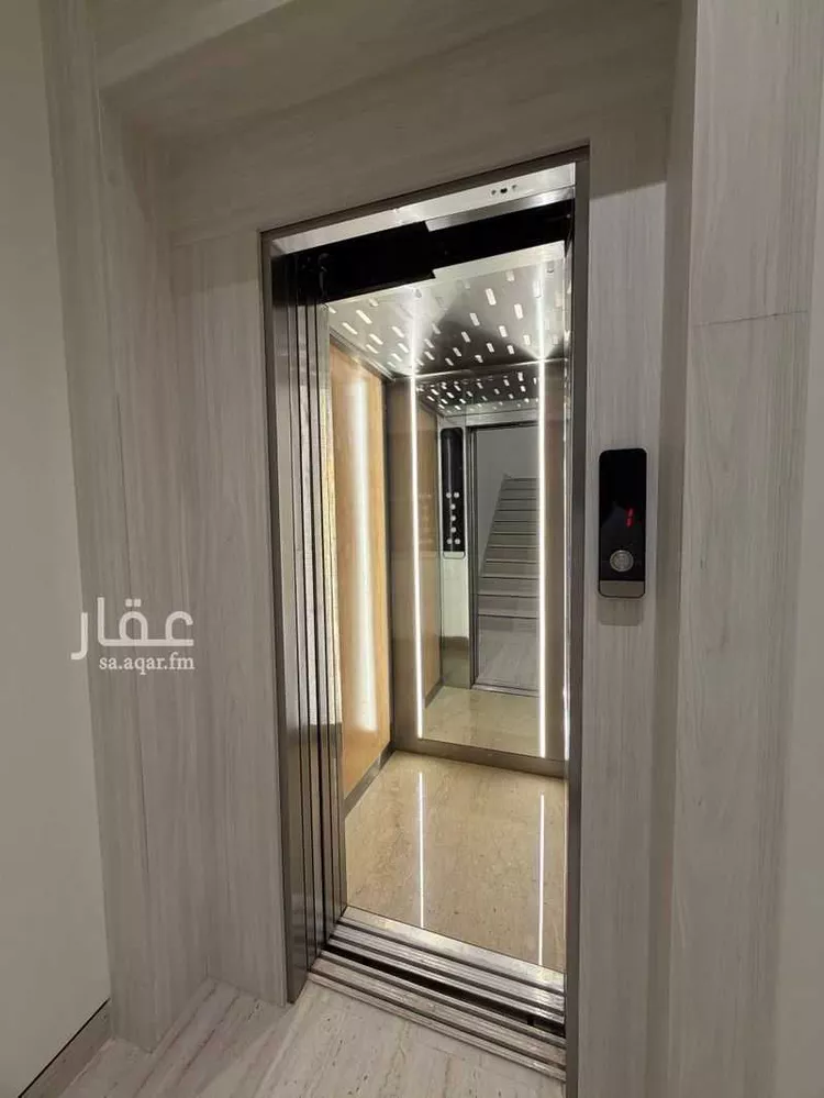 فيلا للبيع في شارع عبدالله بن أبي الهذيل, حي الرمال, مدينة الرياض, منطقة الرياض صورة 3