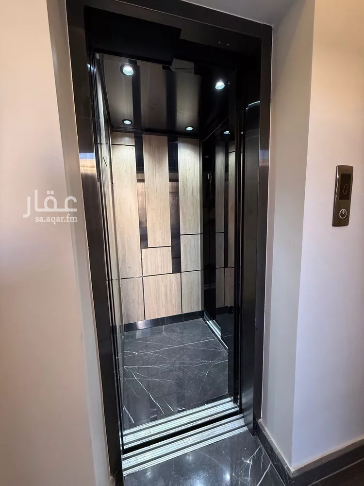 دور للبيع في شارع ربيعة بن معاوية بن الحارث, حي الصفاء, مدينة الرياض, منطقة الرياض صورة 4