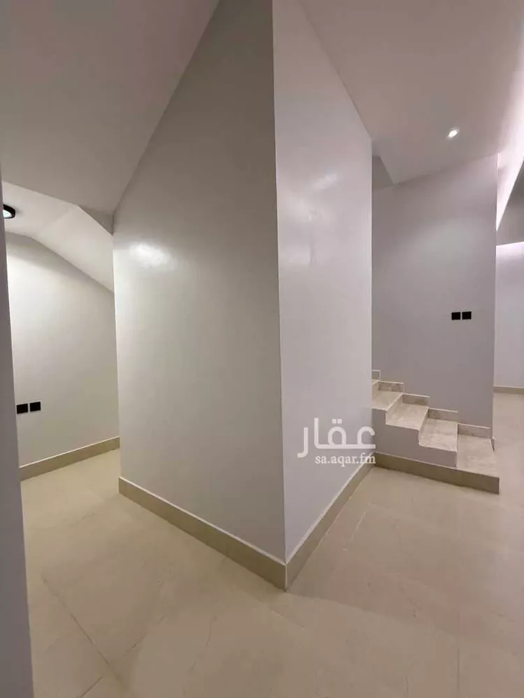 فيلا للبيع في شارع نصيب بن رباح, حي الفاروق, مدينة الرياض, منطقة الرياض 9