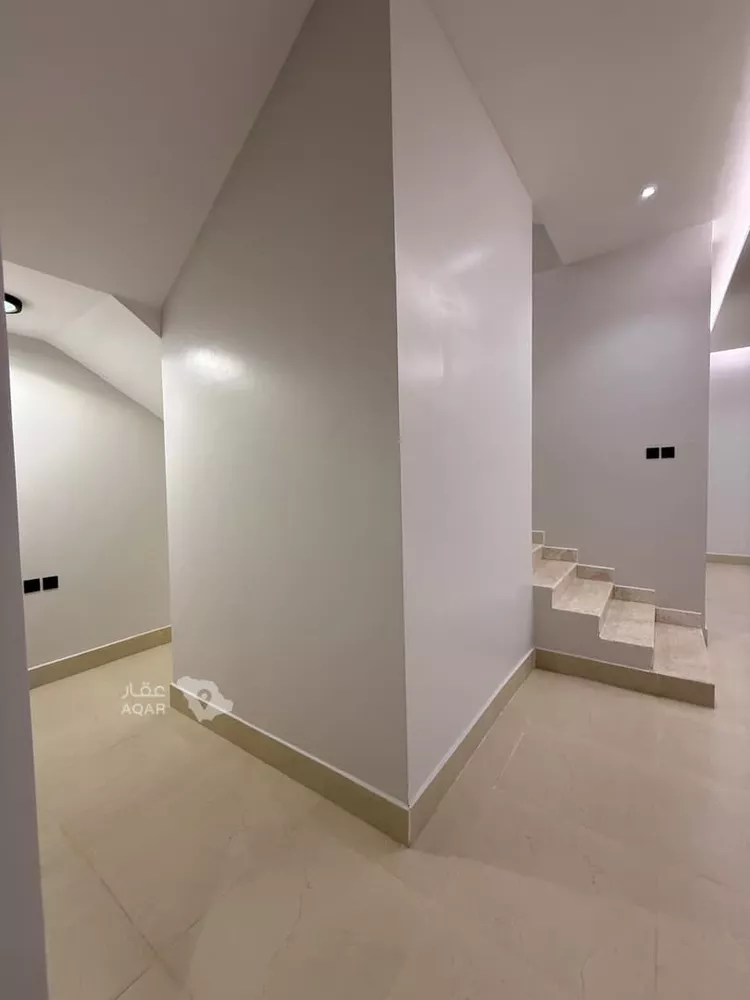 فيلا للبيع في شارع نصيب بن رباح, حي الفاروق, مدينة الرياض, منطقة الرياض 15