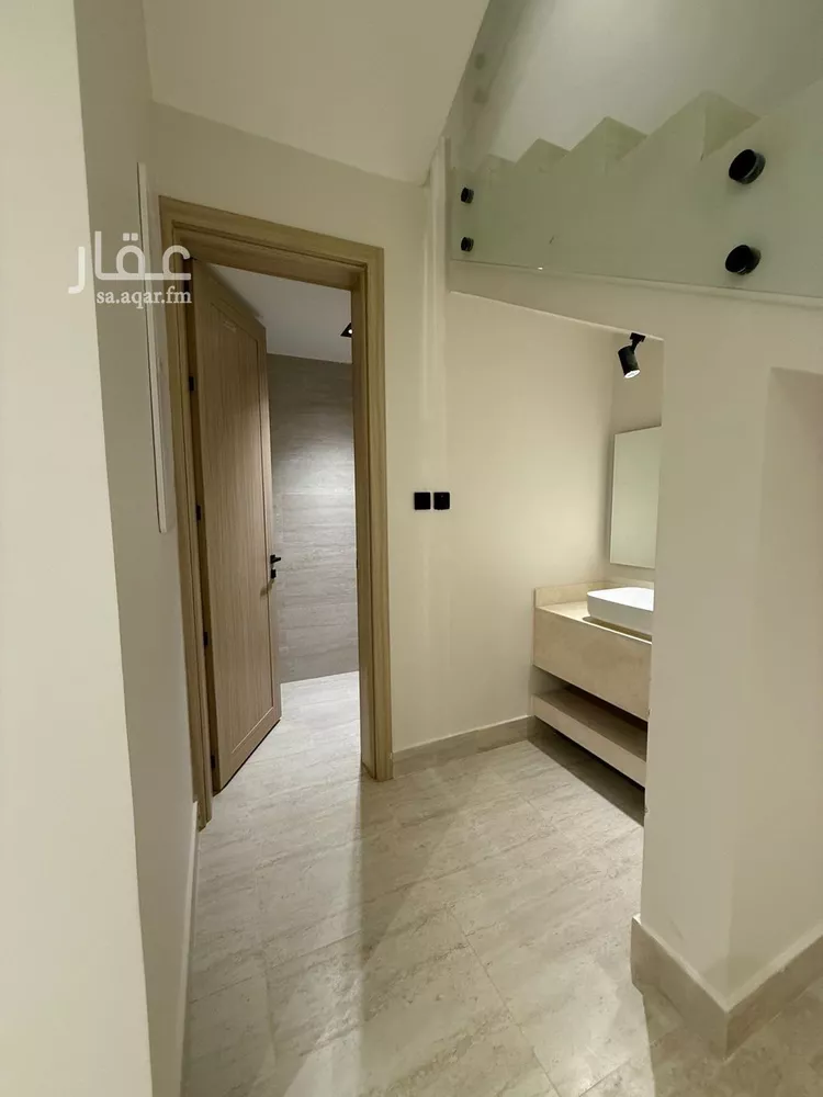 فيلا للإيجار في شارع عيسي الملاحي, حي الصفاء, مدينة الرياض, منطقة الرياض صورة 3