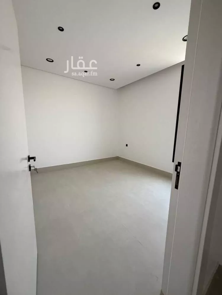فيلا للبيع في شارع حبيب بن الاسود, حي الفاروق, مدينة الرياض, منطقة الرياض صورة 4