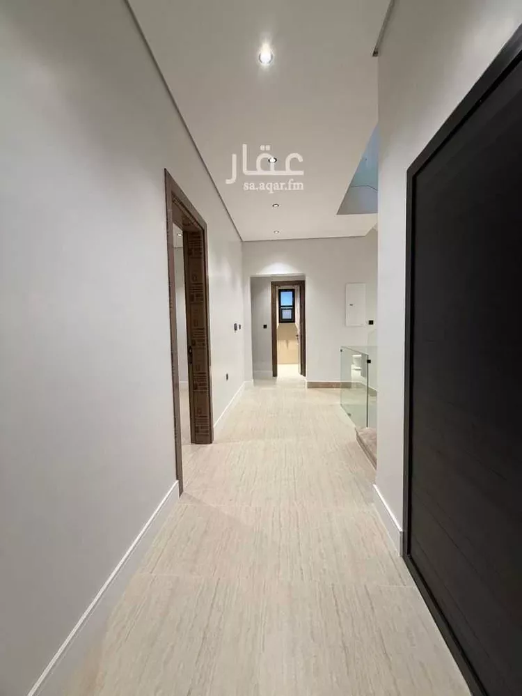 فيلا للبيع في شارع حمزة بن عطية, حي الصفاء, مدينة الرياض, منطقة الرياض 11