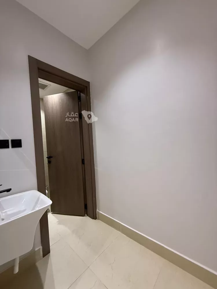 فيلا للبيع في شارع نصيب بن رباح, حي الفاروق, مدينة الرياض, منطقة الرياض 17