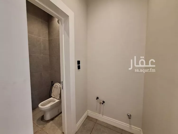 فيلا للإيجار في شارع عبدالله بن حبان, حي الرمال, مدينة الرياض, منطقة الرياض صورة 4