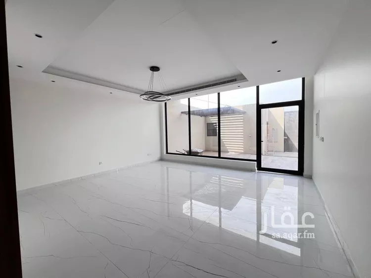 فيلا للبيع في حي إشبيلية, مدينة الخبر, المنطقة الشرقية 1 صورة