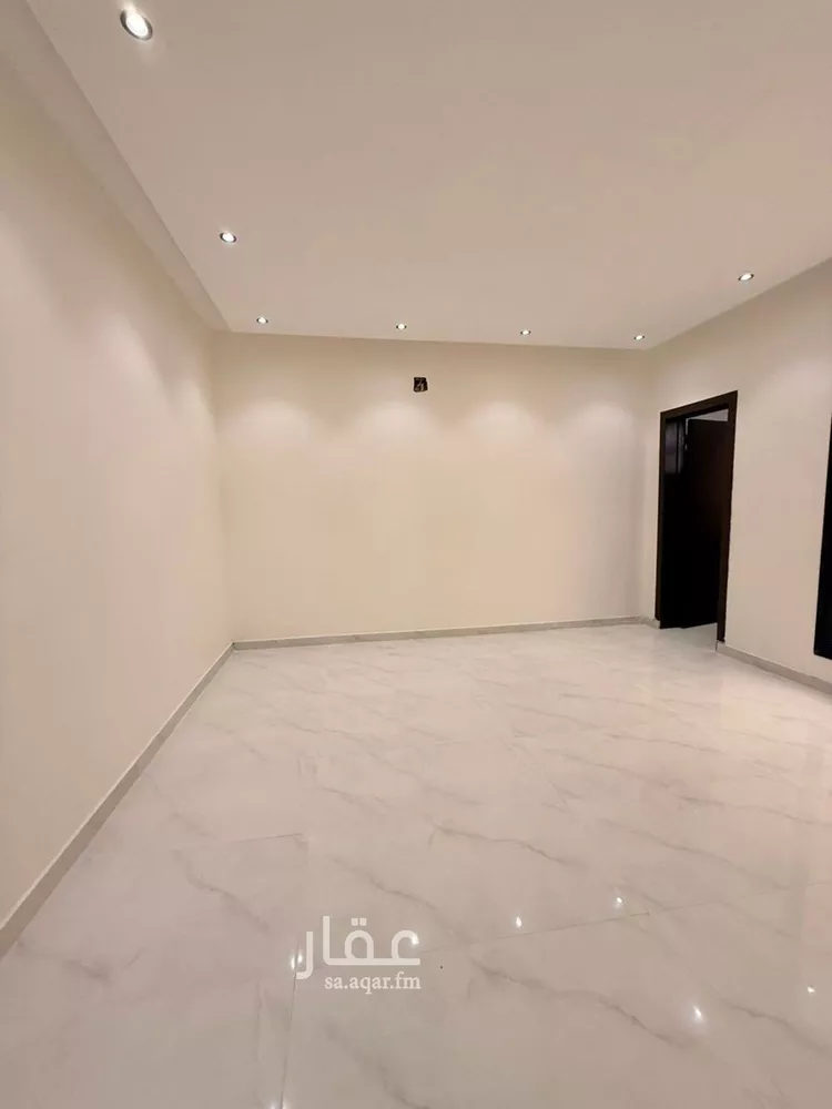 فيلا للبيع في شارع الزبرقان ابن بدر التميمي, حي عكاظ, مدينة الرياض, منطقة الرياض صورة 5