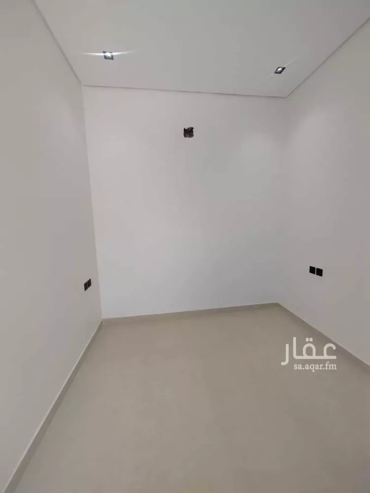 Floor for Sale in Riyadh Al Hazm 11