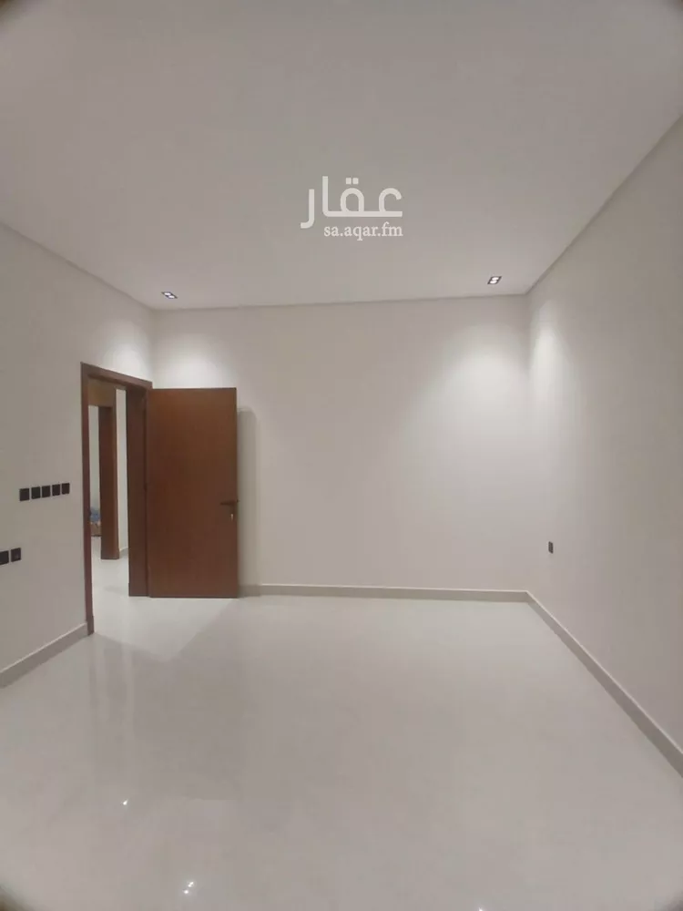 دور للبيع في شارع الحسن بن حمزة, حي طويق, مدينة الرياض, منطقة الرياض صورة 4