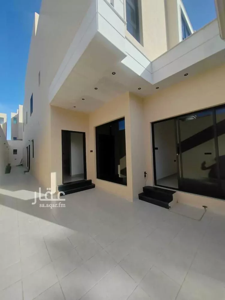 دور للبيع في شارع عبدالله بن المظفر, حي الحزم, مدينة الرياض, منطقة الرياض صورة 3