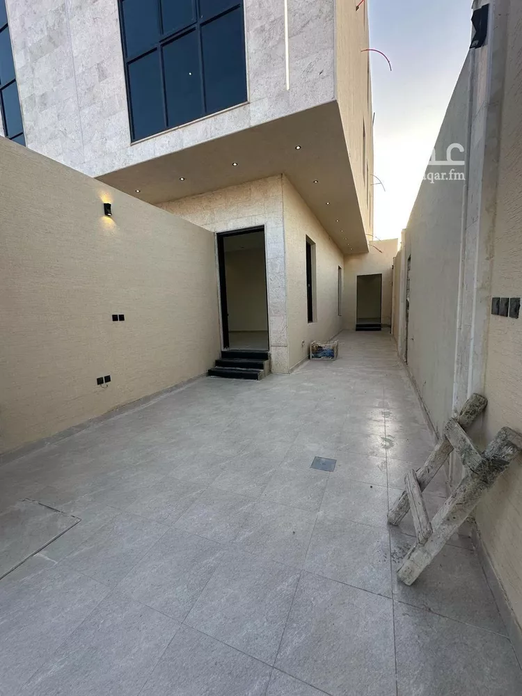 دور للبيع في شارع رفاعه بن شداد, حي طويق, مدينة الرياض, منطقة الرياض صورة 2