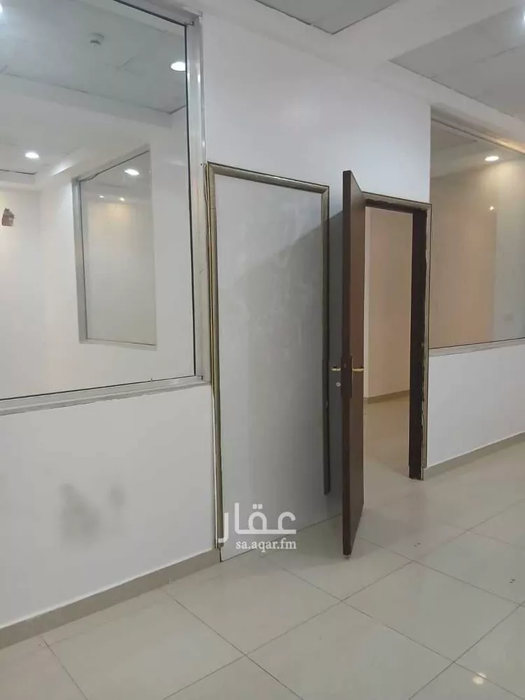 مكتب تجاري للإيجار في شارع النصر, حي المصانع, مدينة الرياض, منطقة الرياض صورة 4