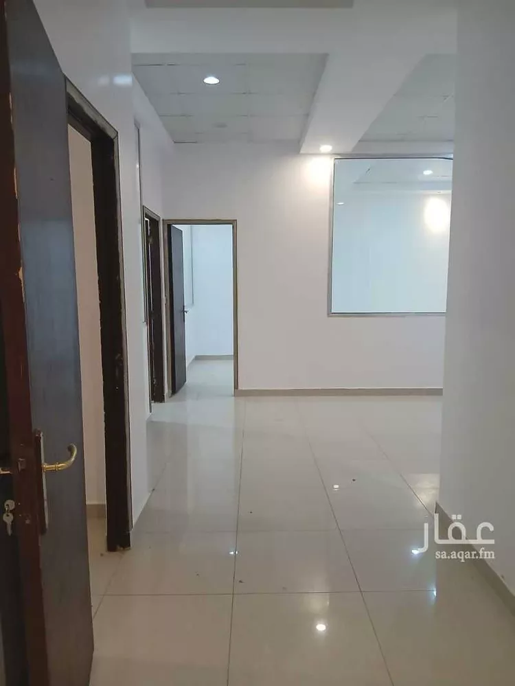 مكتب تجاري للإيجار في شارع النصر, حي المصانع, مدينة الرياض, منطقة الرياض صورة 2