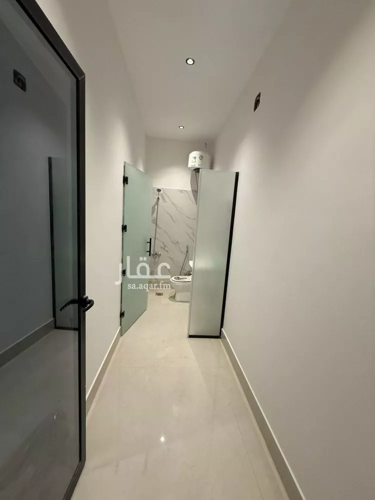 فيلا للبيع في شارع أحمد الكازروني, حي المهدية, مدينة الرياض, منطقة الرياض صورة 5