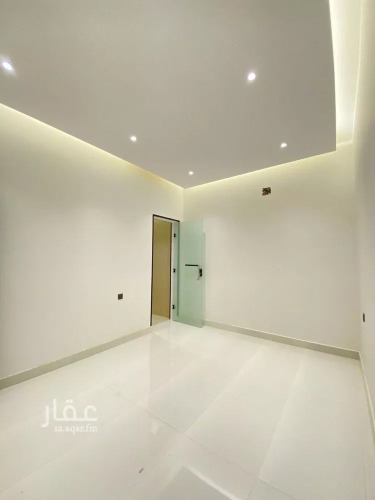 فيلا للبيع في شارع إسماعيل بن حماد, حي المهدية, مدينة الرياض, منطقة الرياض صورة 2