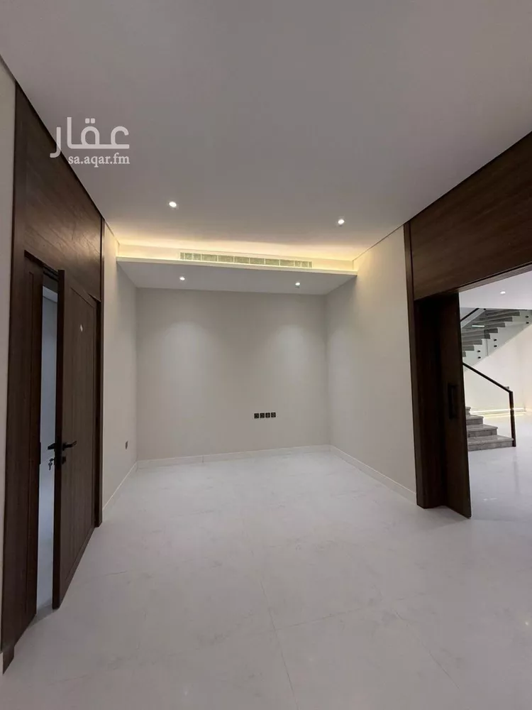 فيلا للبيع في شارع إبراهيم بن علي بن علوي, حي المهدية, مدينة الرياض, منطقة الرياض صورة 2