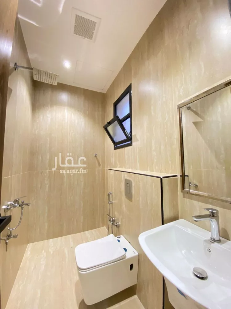 فيلا للبيع في شارع قطب الدين بن السلطان, حي المهدية, مدينة الرياض, منطقة الرياض صورة 5