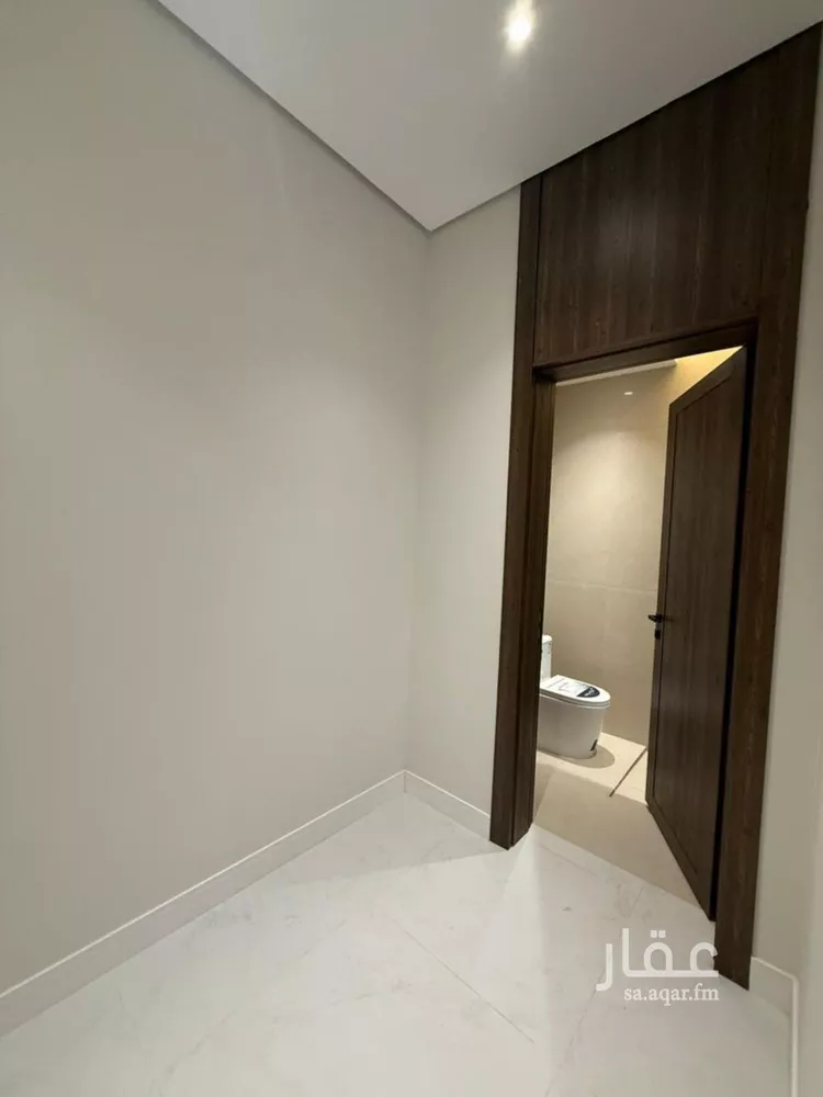 فيلا للبيع في شارع إبراهيم بن علي بن علوي, حي المهدية, مدينة الرياض, منطقة الرياض صورة 5