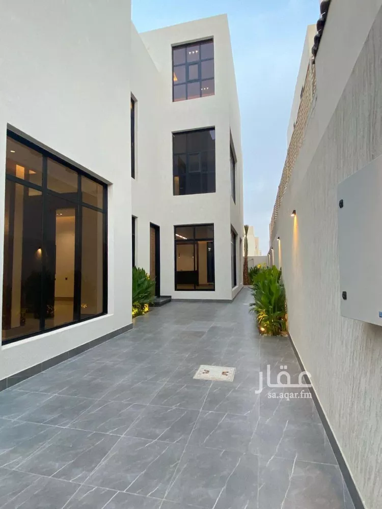 فيلا للبيع في شارع إسماعيل بن حماد, حي المهدية, مدينة الرياض, منطقة الرياض صورة 4