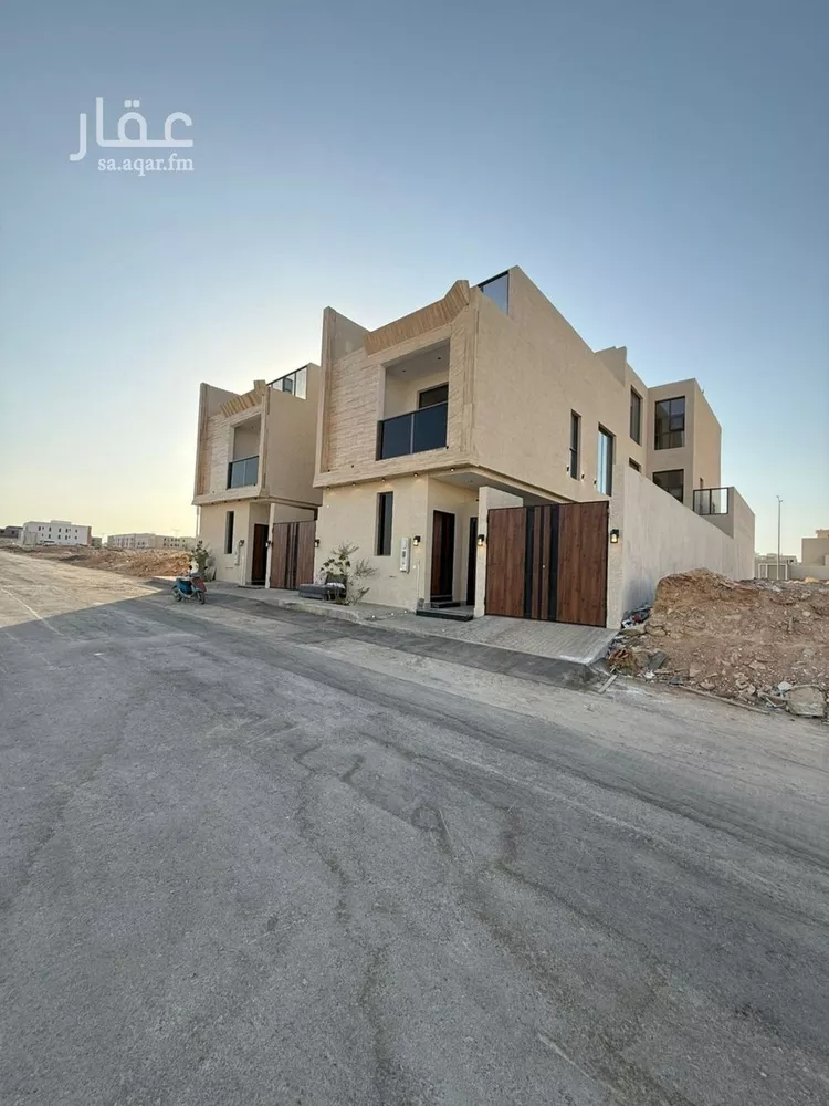 فيلا للبيع في شارع أحمد مفتي المكي الحنفي, حي المهدية, مدينة الرياض, منطقة الرياض
