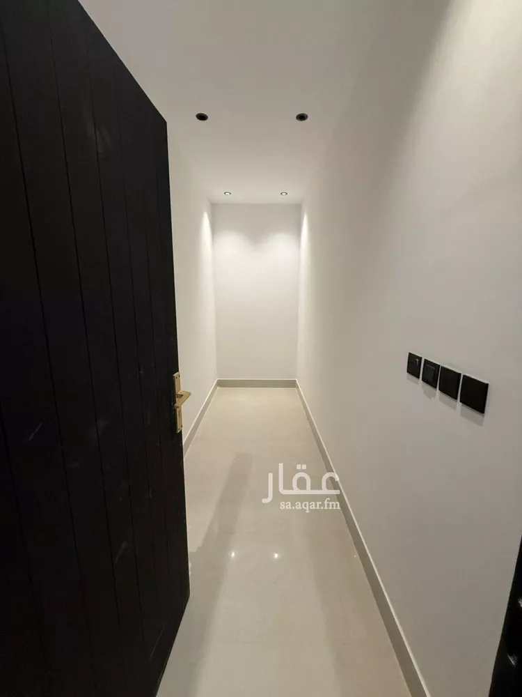 فيلا للبيع في شارع أحمد الكازروني, حي المهدية, مدينة الرياض, منطقة الرياض صورة 4