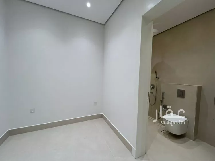 فيلا للبيع في شارع قطب الدين بن السلطان, حي المهدية, مدينة الرياض, منطقة الرياض صورة 3