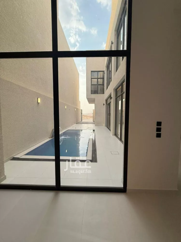 فيلا للبيع في شارع قطب الدين بن السلطان, حي المهدية, مدينة الرياض, منطقة الرياض صورة 5